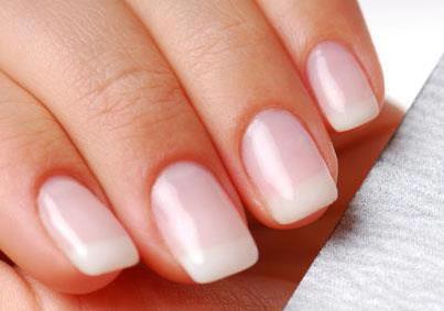 Unhas com verniz em Gel